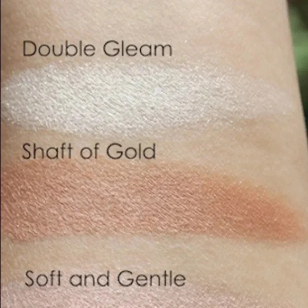 NIB MAC EXTRA DIMENSION DOUBLE GLEAM SKINFINISH